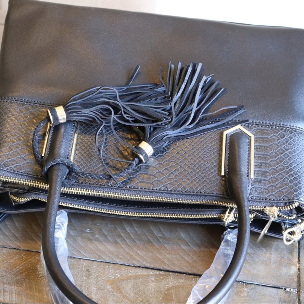💎✨NEW✨💎 Crossbody Satchel - Picture 15 of 16
